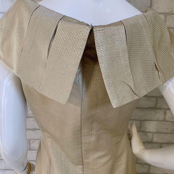 Badgley Mischka gold bateau neckline sheath - 6 - Picture 6 of 9